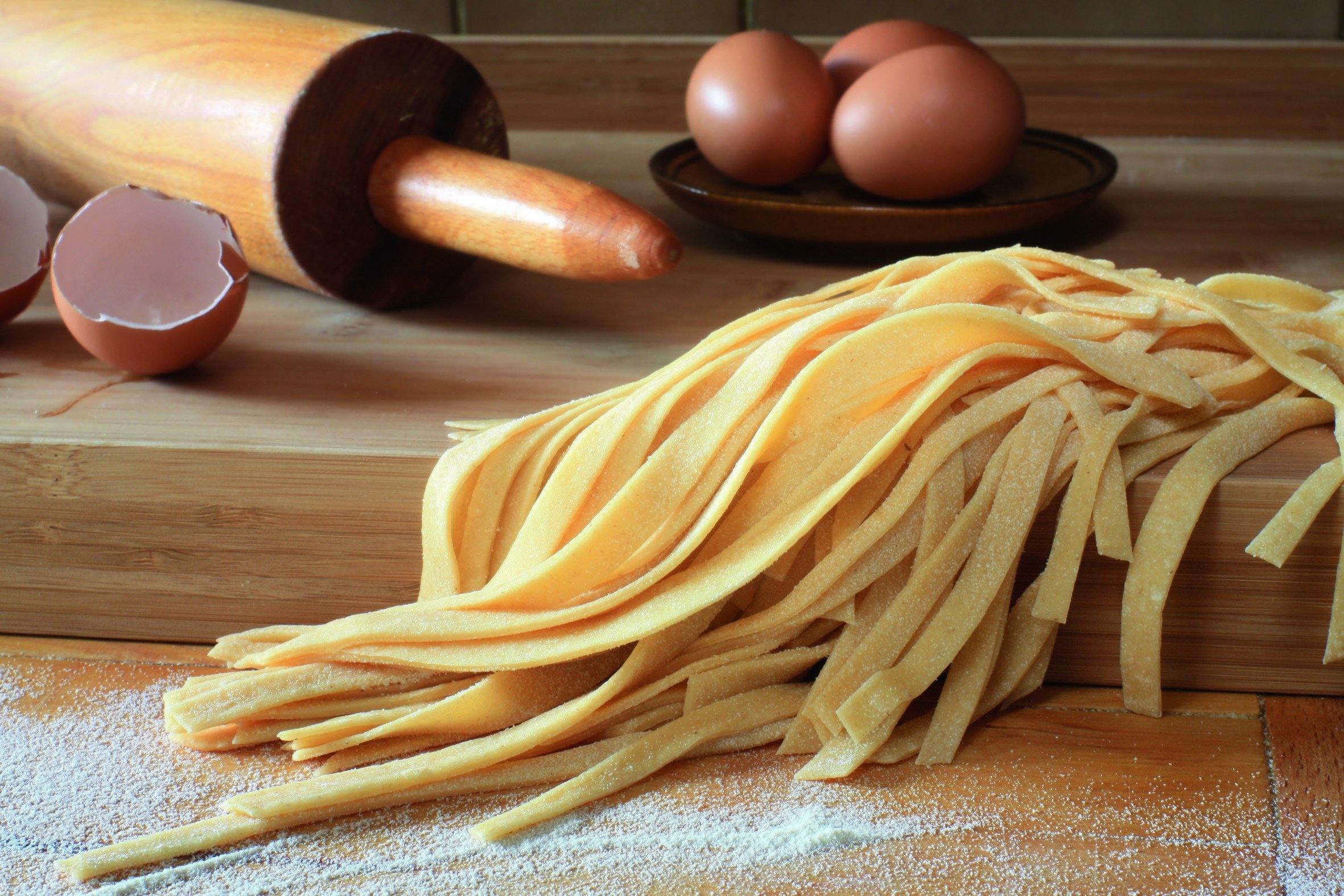 The Origins of Pasta - Pasta Kitchen (tutto pasta)