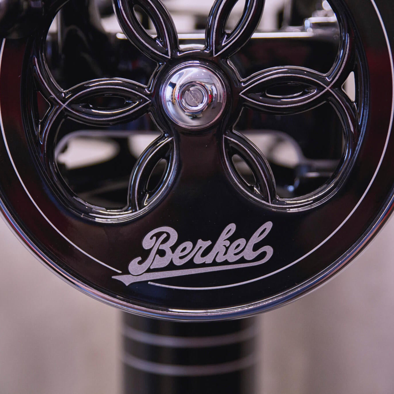 Close-up of a Berkel Volanoa P15 with brand logo on a blurred background
